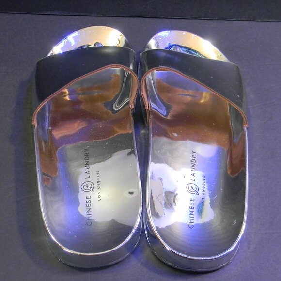 Chinese Laundry Silver Chrome Slide Slip-on Sandals Size 7 NWOB - Picture 3 of 5